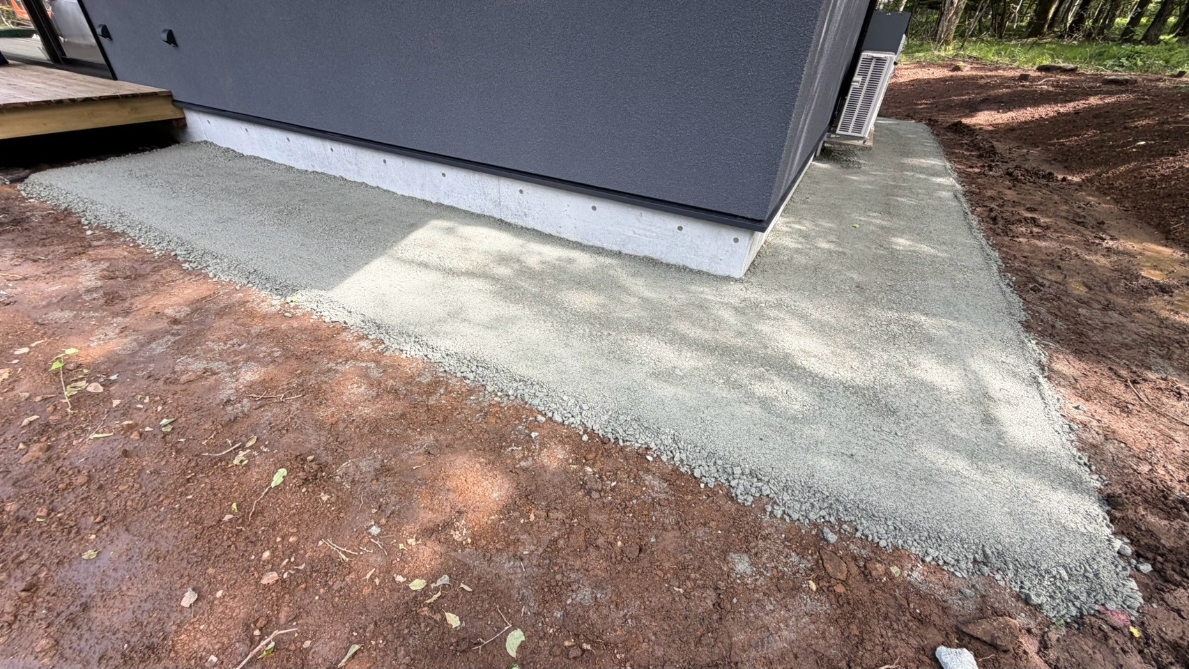 建物際の犬走り